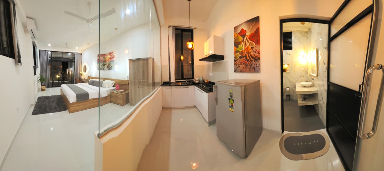 Monolithic Soaking Deep Tub